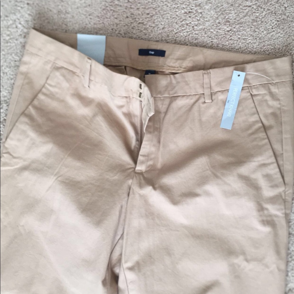 Gap Perfect Khakis BNWT